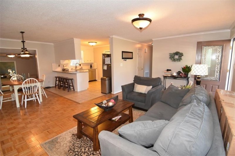 Property image 3 at 1553 Castell Lane, Hickory, NC 28601