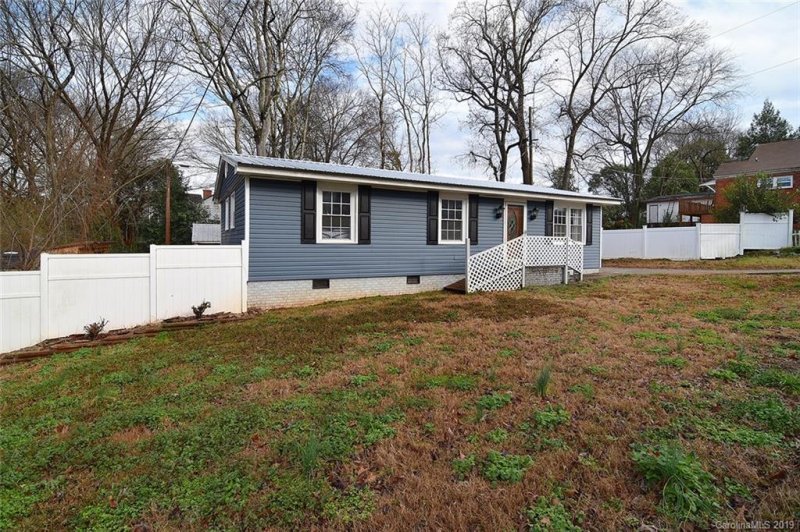 Property image 2 at 210 Calhoun Street, Fort Mill, SC 29715
