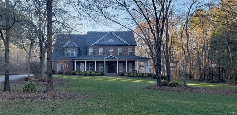 433 Laurel Crest Drive