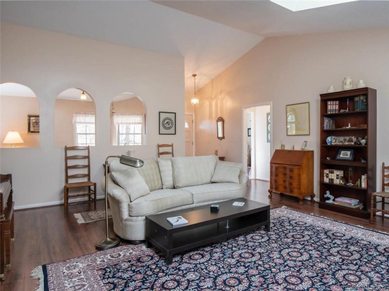 Property image 5 at 309 Derby Lane, Hendersonville, NC 28739