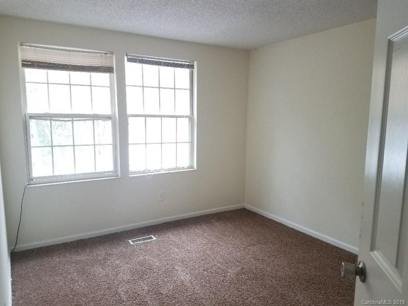 Property image 3 at 5119 Fair Wind Lane, Charlotte, NC 28212