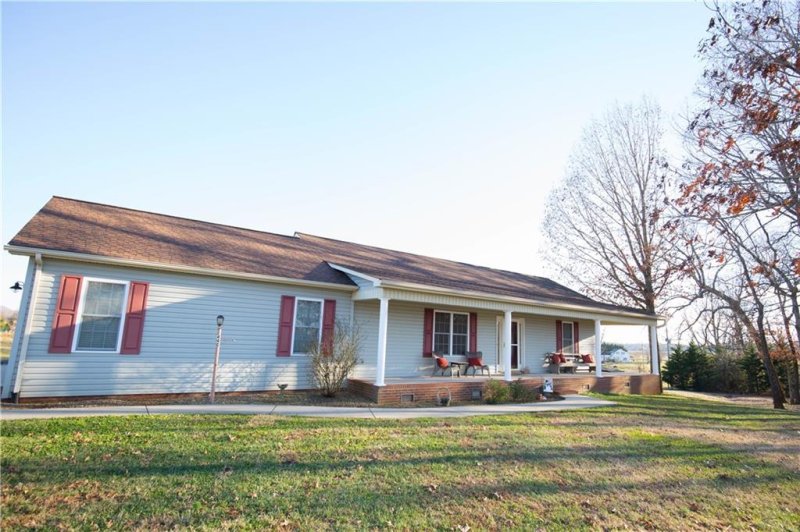 Property image 3 at 440 Old Wilkesboro Road Extension, Taylorsville, NC 28681