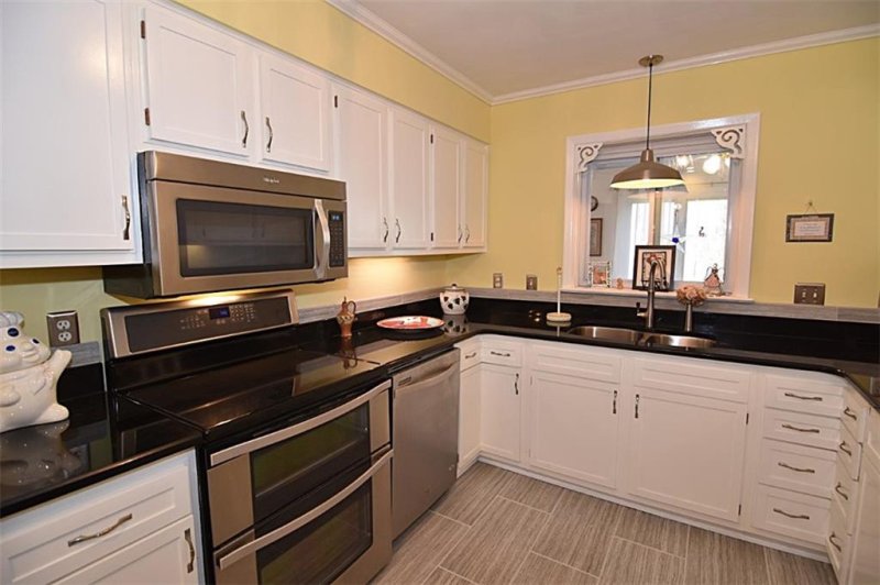 Property image 4 at 220 Pinehurst Lane, Newton, NC 28658