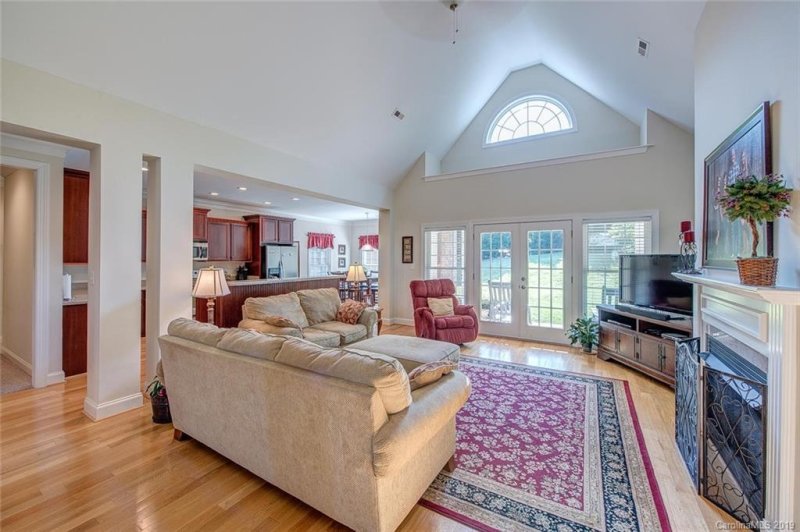 Property image 5 at 1005 Marguerite Drive, Lowell, NC 28098