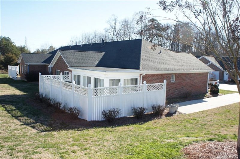 Property image 3 at 574 Queen Brogan Court, Gastonia, NC 28054