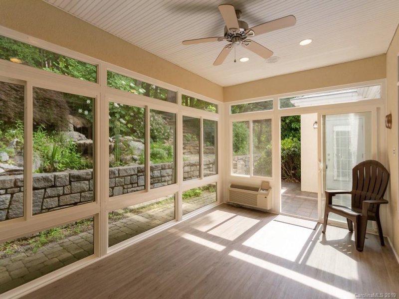 Property image 5 at 17 Tiverton Lane, Asheville, NC 28803