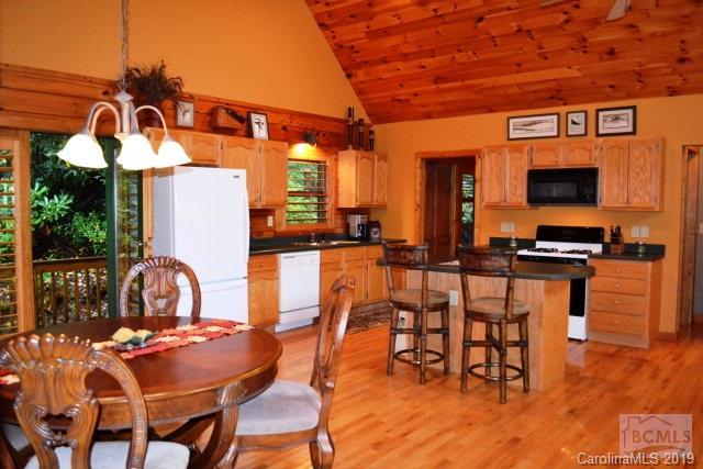 Property image 4 at 6212 Sunny Drive, Newland, NC 28657