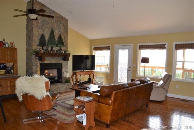 Property image 3 at 3389 Stones Throw Drive, Valdese, NC 28690