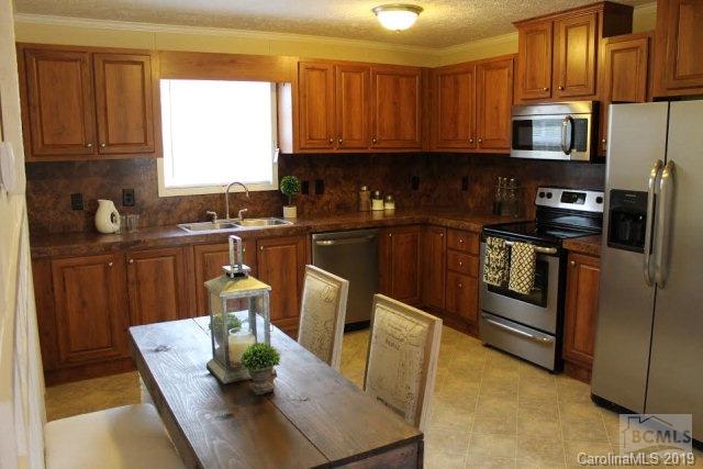 Property image 3 at 2984 Dalton Drive, Morganton, NC 28655