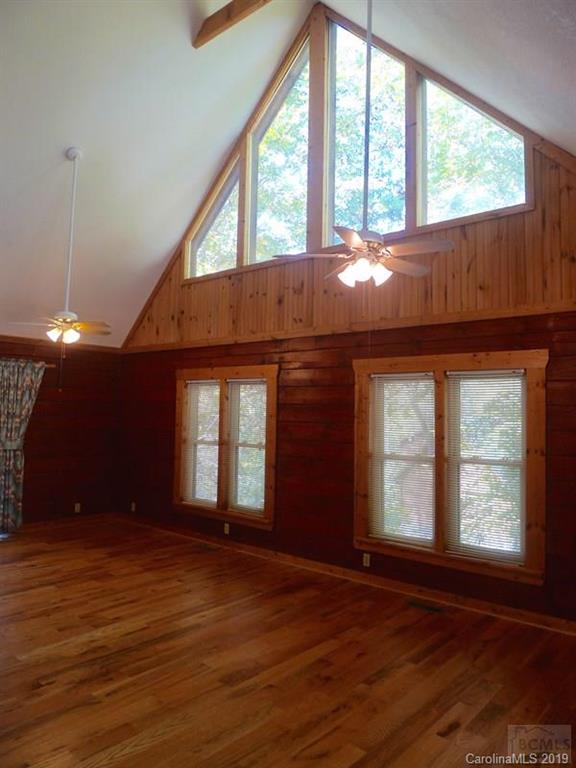 Property image 2 at 146 Crossings Dr S, Marion, NC 28655