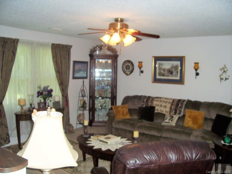 Property image 3 at 2985 Woodstream Drive, Valdese, NC 28690