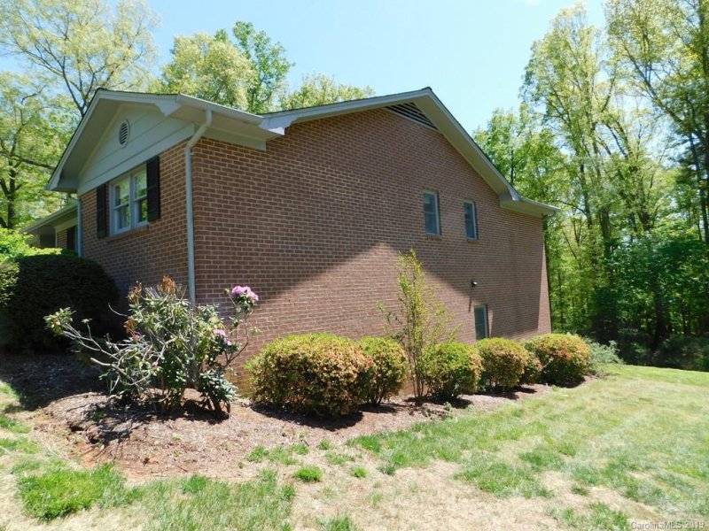 Property image 5 at 102 Crest Hill Drive, Morganton, NC 28655