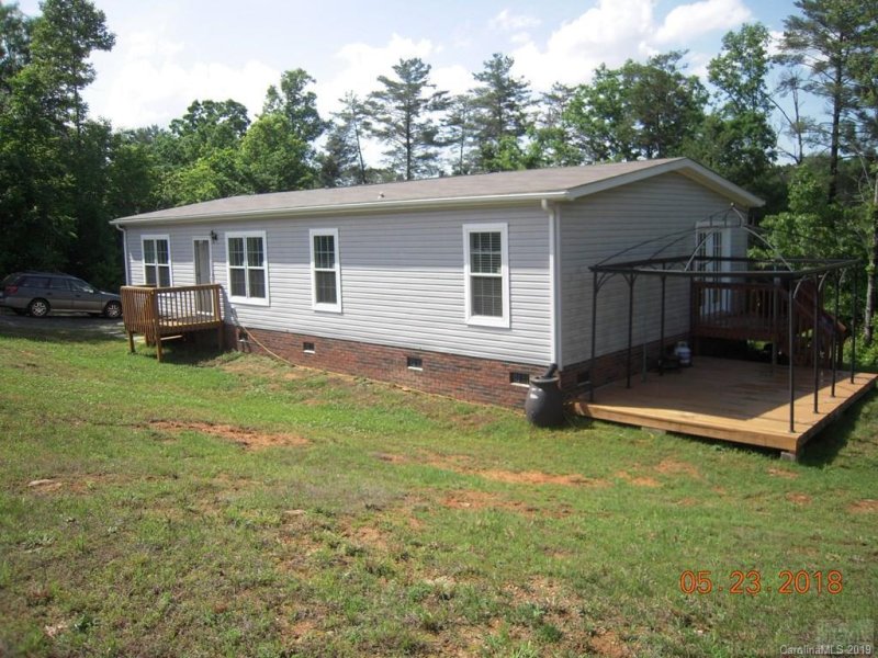 Property image 3 at 3002 Dalton Drive, Morganton, NC 28655