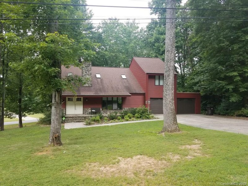 Property image 2 at 2960 Brookridge Drive, Valdese, NC 28690