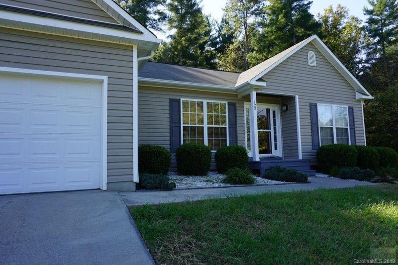 Property image 3 at 122 Doe Run Court, Morganton, NC 28655