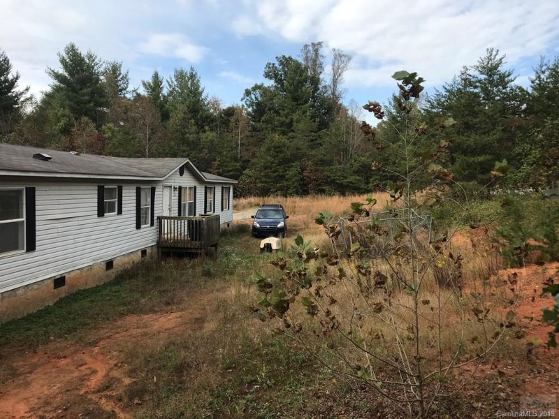 Property image 2 at 3021 Conner Circle, Morganton, NC 28601