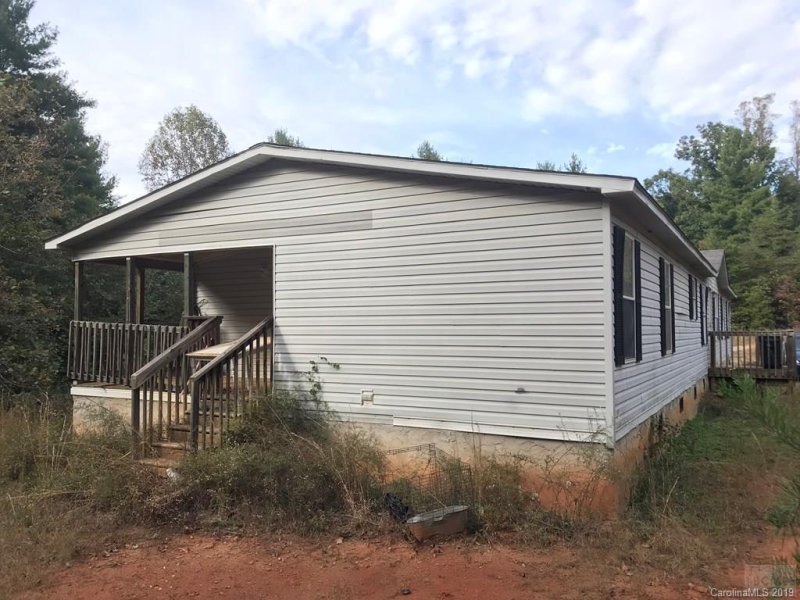 Property image 3 at 3021 Conner Circle, Morganton, NC 28601