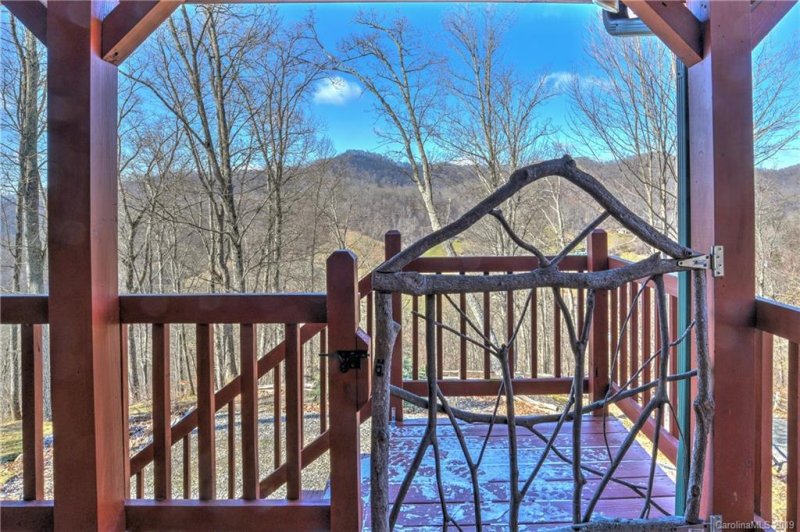 Property image 5 at 102 S Valley View Drive, Mars Hill, NC 28754