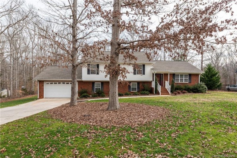 2832 Merritt Lane