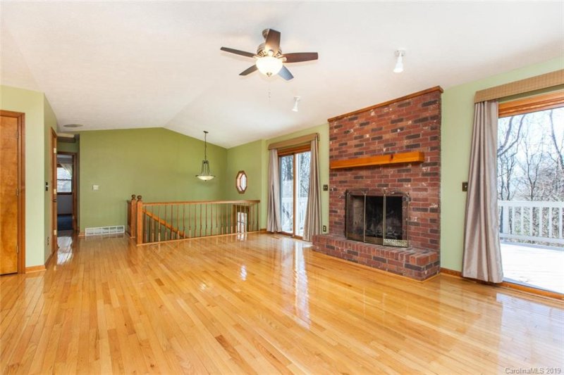 Property image 2 at 60 Tuckaway Drive, Asheville, NC 28803