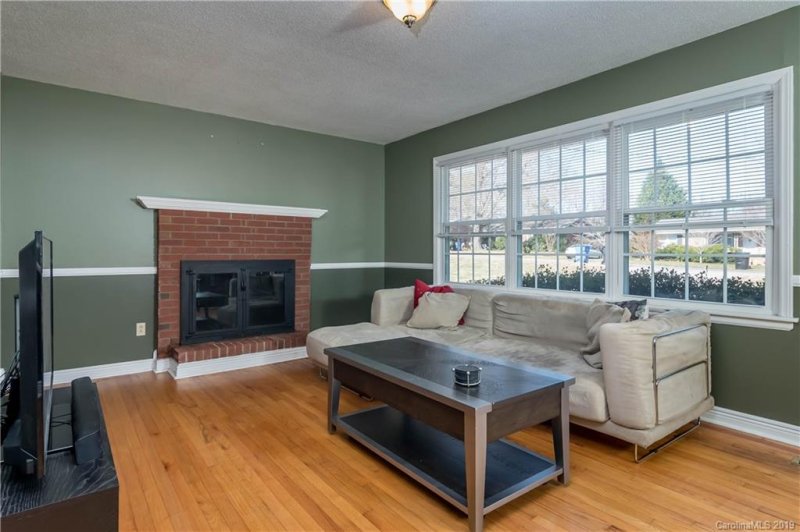 Property image 3 at 725 Brookwood Drive, Mooresville, NC 28115