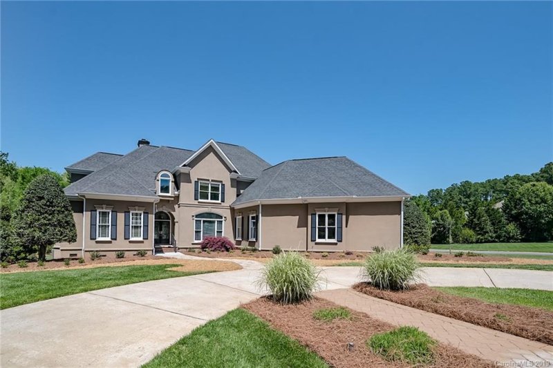 1140 Asheford Green Avenue