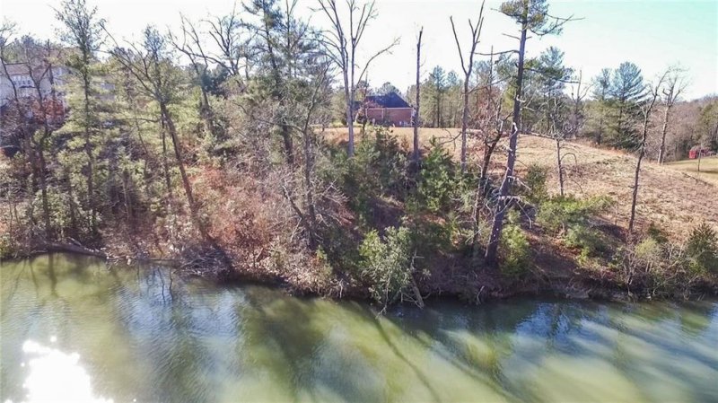 Property image 2 at 4712 Crystal Cove Place, Hickory, NC 28601