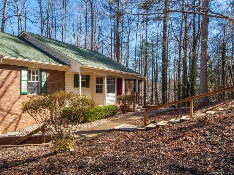 Property image 4 at 437 Hunters Glen Lane, Hendersonville, NC 28739