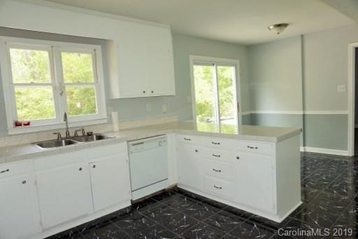 Property image 4 at 5933 Bluebonnet Road, Charlotte, NC 28212