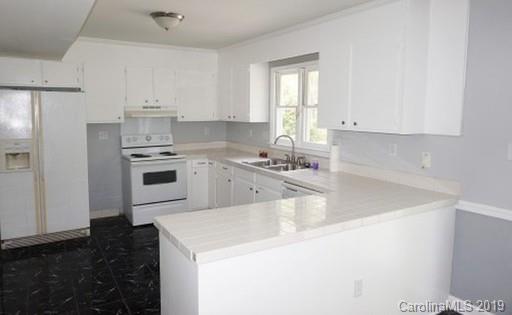 Property image 5 at 5933 Bluebonnet Road, Charlotte, NC 28212