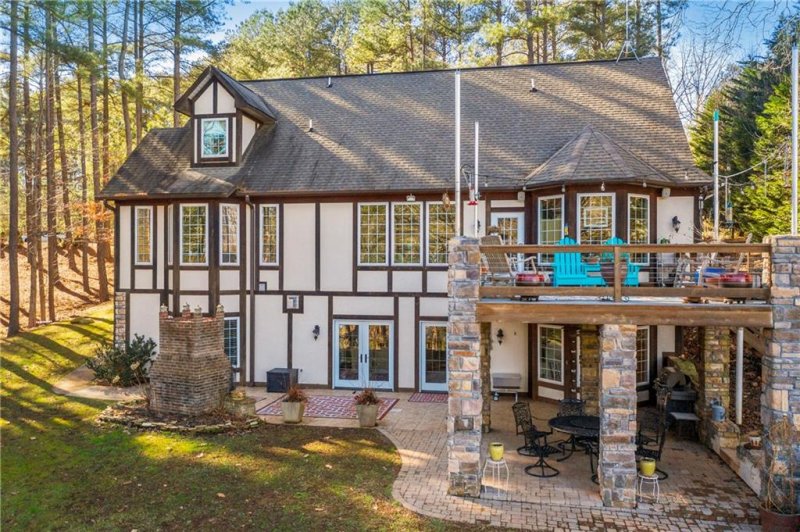 Property image 4 at 1364 Misty Lane, Hickory, NC 28601