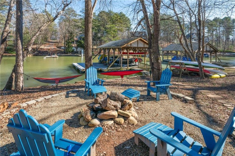 Property image 5 at 1364 Misty Lane, Hickory, NC 28601