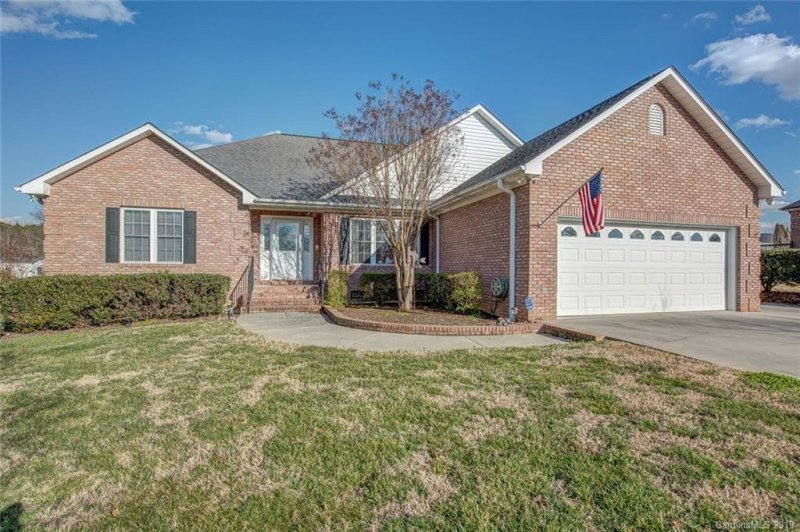 1044 Walnut Springs Court