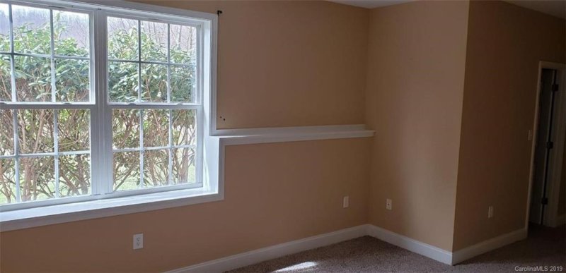 Property image 5 at 7 Spring Oak Court, Leicester, NC 28748