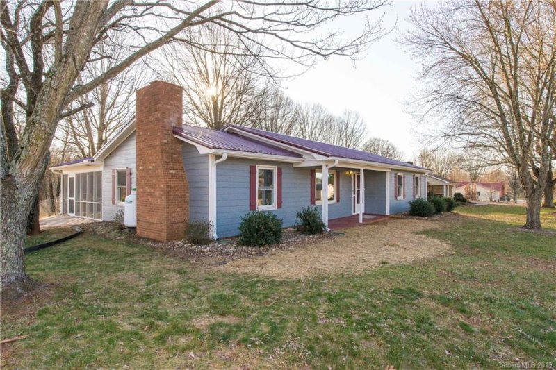 Property image 2 at 169 Danbury Lane, Statesville, NC 28625