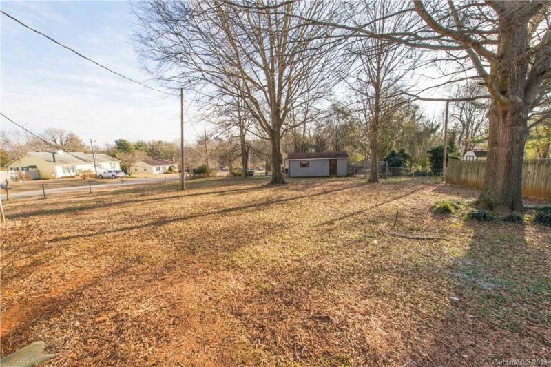 Property image 3 at 169 Danbury Lane, Statesville, NC 28625