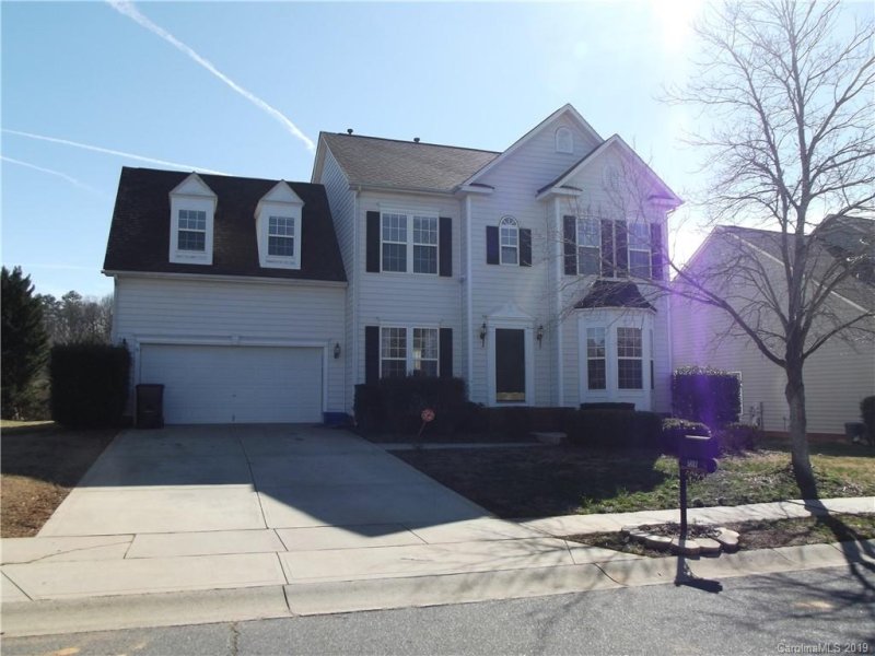 Property image 2 of 5803 Potters Trace Road in Potters Trace, Monroe, NC 28110