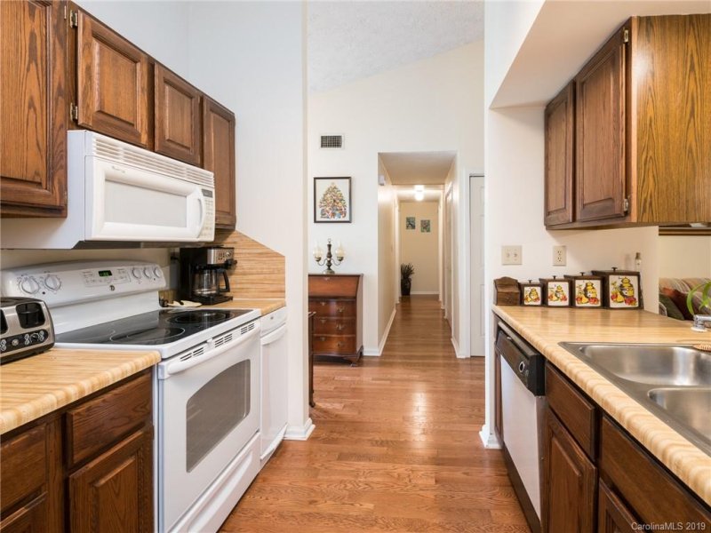 Property image 4 at 301 Parklake Court, Pineville, NC 28134