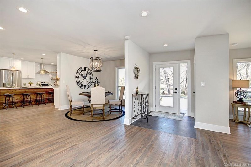 Property image 2 at 1235 Lynbrook Drive, Charlotte, NC 28211