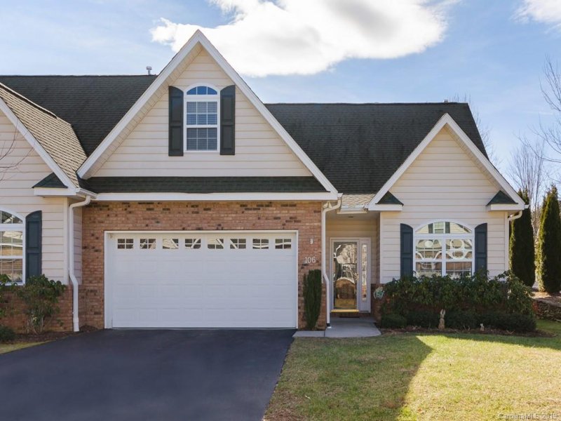 Property image 2 at 106 Victoria Park Drive, Hendersonville, NC 28792