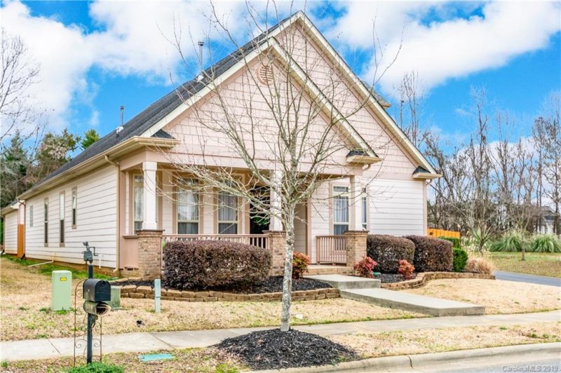 14104 Cedar Pond Circle