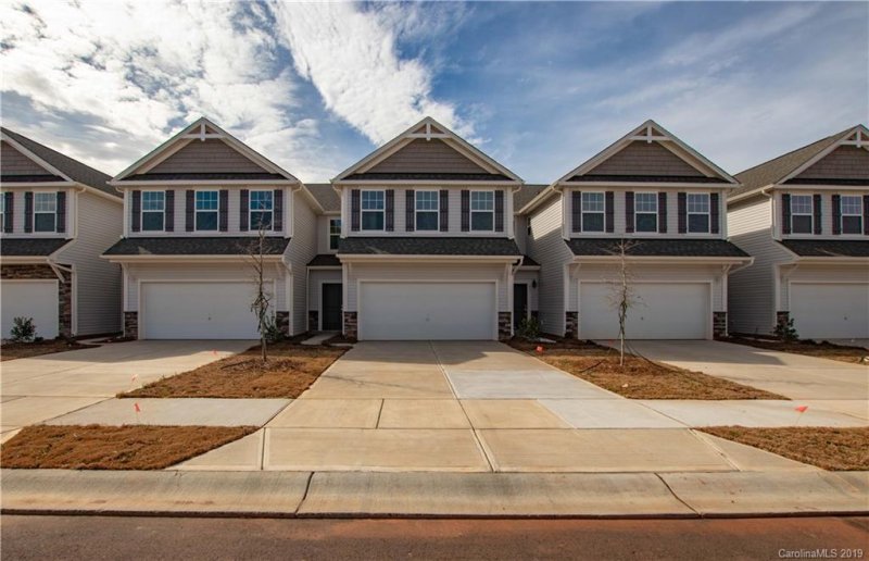 Property image 2 at 415 Tayberry Lane, Fort Mill, SC 29715