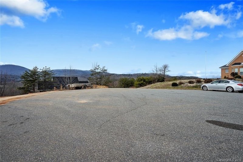 Property image 3 at 7798 Pinecone Lane, Hickory, NC 28602