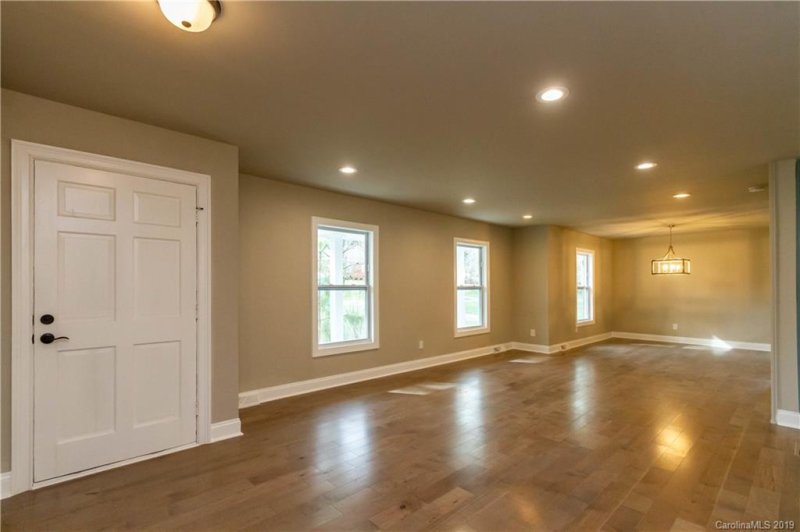 Property image 3 at 13425 Four Oaks Lane, Matthews, NC 28105