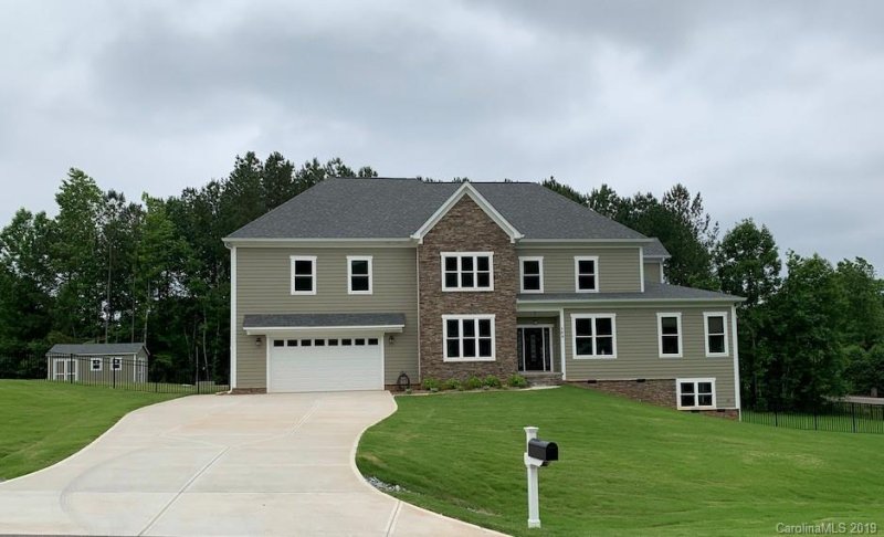 Property image 2 at 108 Castle Drive, Mooresville, NC 28117