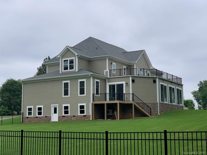 Property image 4 at 108 Castle Drive, Mooresville, NC 28117