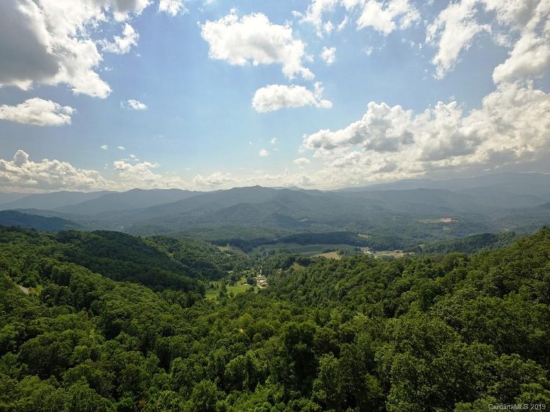 Property image 2 at 793 Hyacinth Drive, Clyde, NC 28721