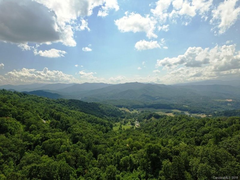 Property image 3 at 793 Hyacinth Drive, Clyde, NC 28721