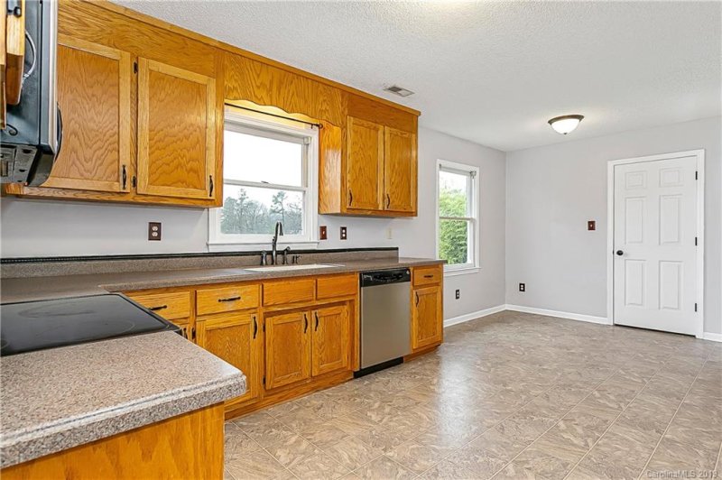 Property image 3 at 858 Crystal Springs Drive, Lincolnton, NC 28092