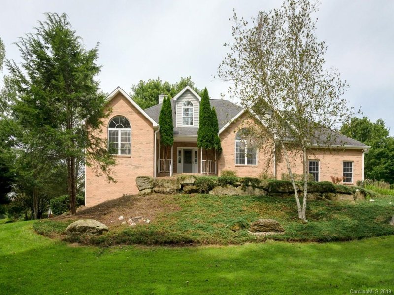 Property image 3 at 235 Sugar Hollow Road, Hendersonville, NC 28739